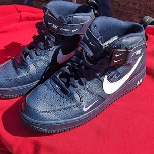 804609-403 NIKE AIR 10.5